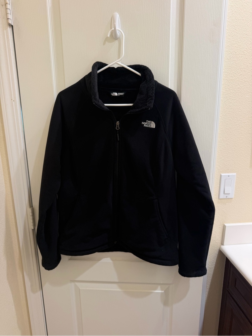 The North Face Black Full-Zip Fleece Jacket